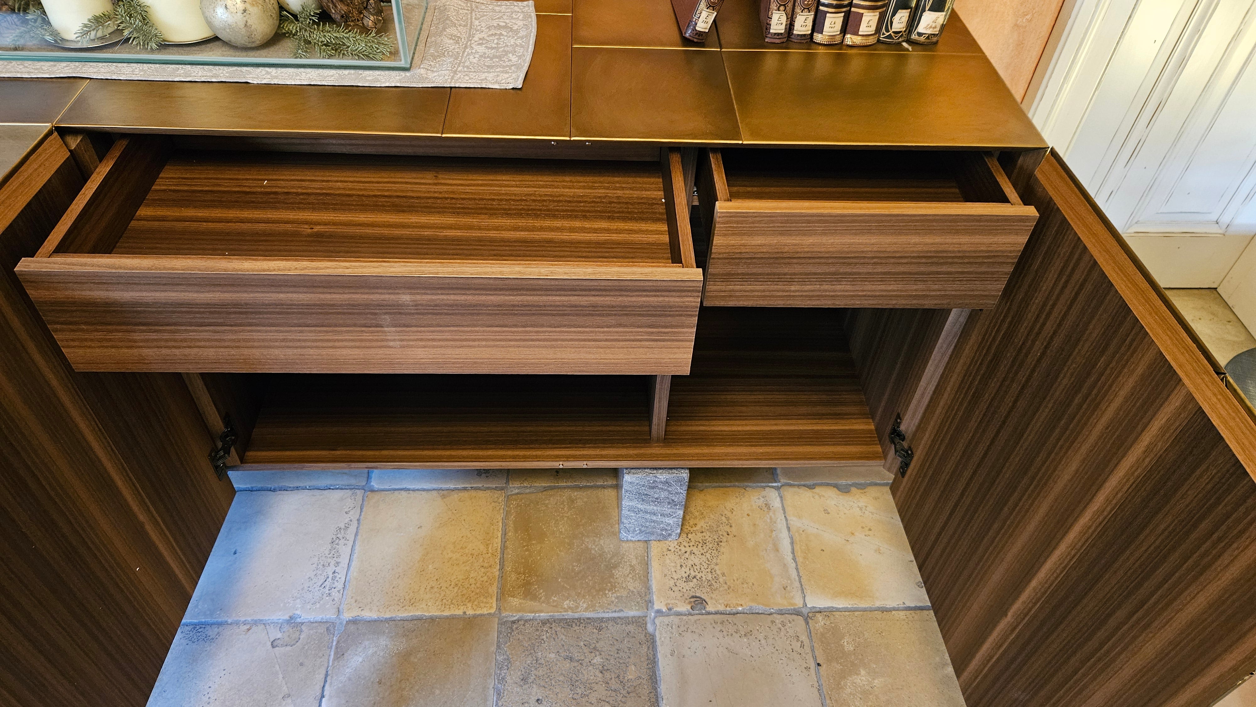 10318 Sideboard SLIM SIDE HIGH gold